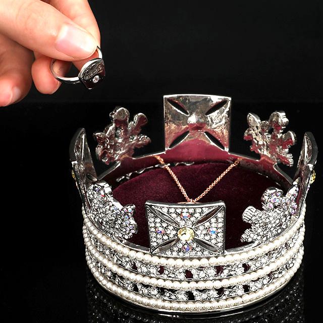 ラグジュアリー王冠インテリア「ダイヤモンド・ダイアデム」 爆買