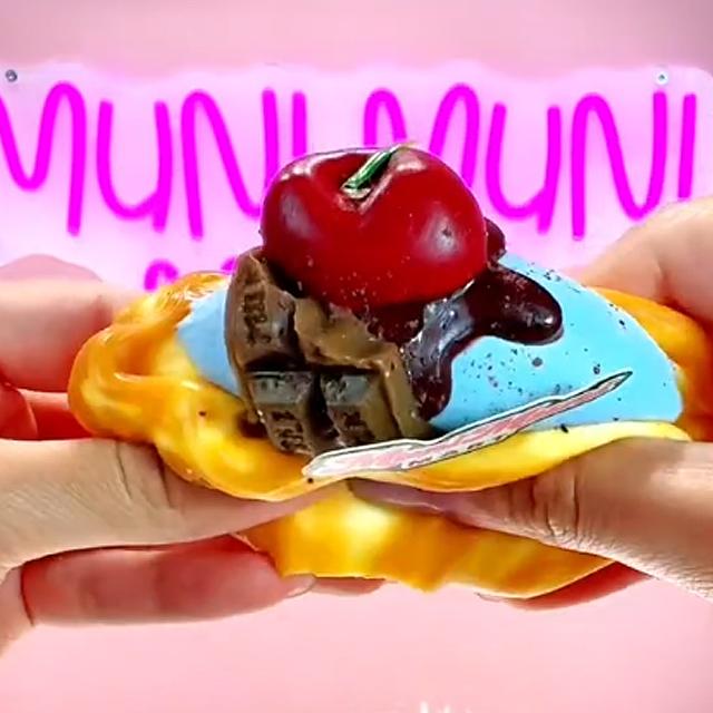 MUNIMUNI MARTスクイーズ・タルト 爆買 ムニムニマート SNS ぷにぷに