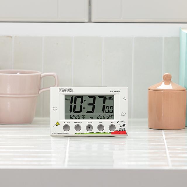 スヌーピー電波デジタルめざまし時計（かわいい アラーム クロック