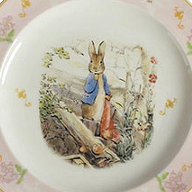 PETER RABBIT 絵皿 20cm皿（ピーターラビット2025イヤーズプレート）お