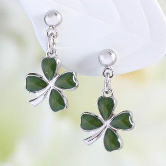 クローバーチタンポストピアス | ブランド登録なし | 02