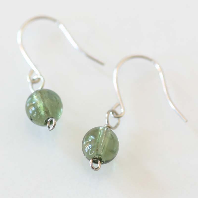 モルダバイトピアス　モルダバイト　ピアス　K14　ホワイトゴールド | ブランド登録なし | 01