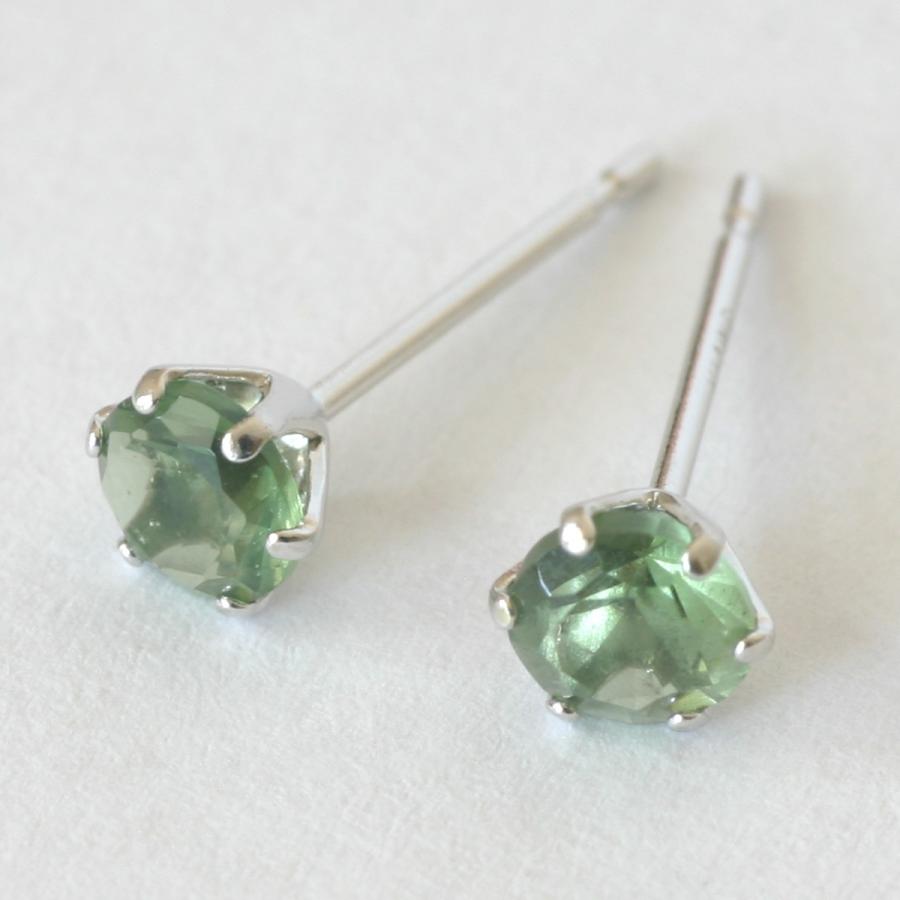 モルダバイトピアス 4ミリ　K14　ホワイトゴールド　モルダバイト ピアス | ブランド登録なし | 01