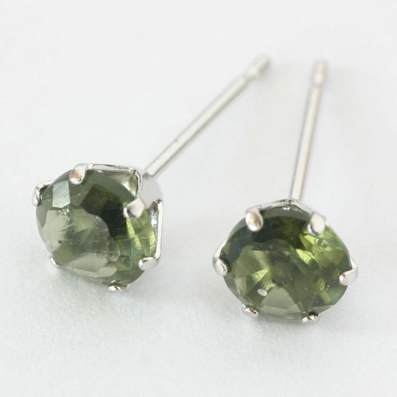 モルダバイトピアス 5ミリ　K14　ホワイトゴールド　モルダバイト ピアス | ブランド登録なし | 01