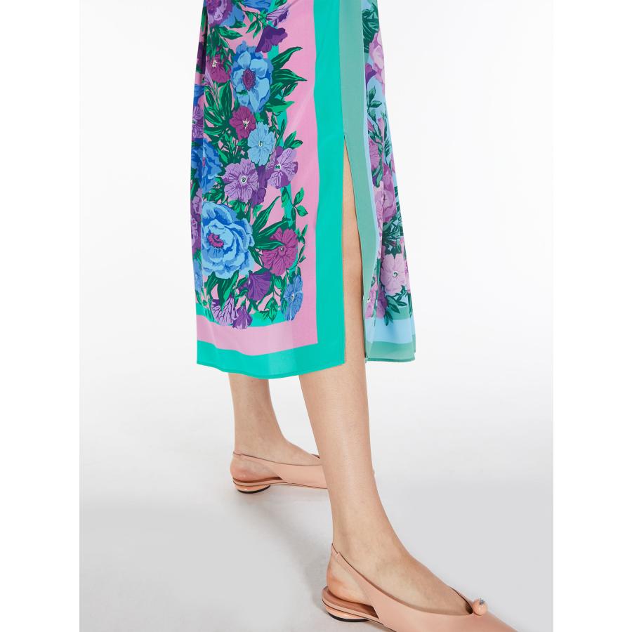 MAXMARA WEEKEND LINE（マックスマーラウィークエンドライン