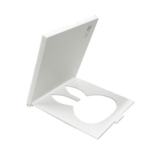 ミッフィー ダイカットミラー (ホワイト) 14726 白 ブルーナ コンパクト 収納 ミラー おしゃれ ポケットミラー 絵本 キャラクター グッズ 雑貨 |  | 02