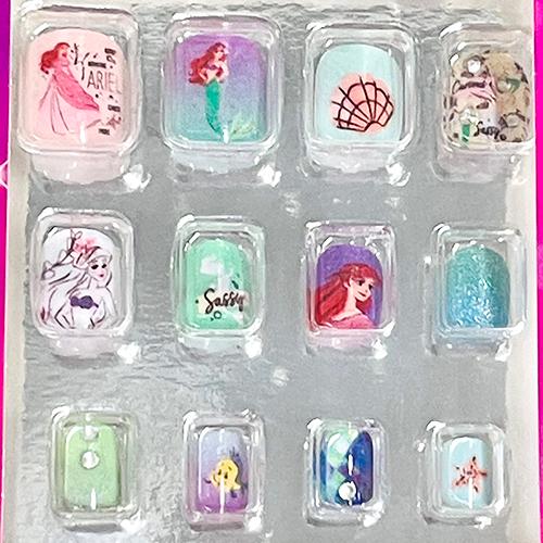 ディズニープリンセス ネイルチップ 48個入り 16429 ディズニー グッズ おもちゃ アクセ ネイル ネイルグッズ つけ爪 つけづめ 接着剤付き おしゃれ カラフル |  | 02