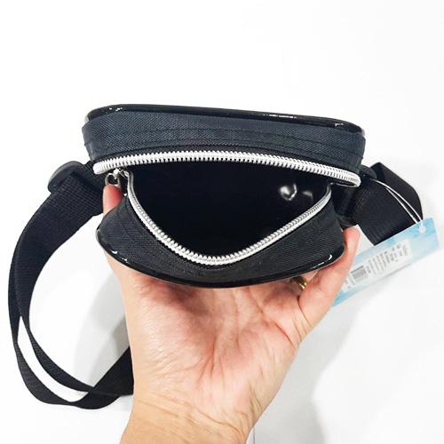 スパイダーマン スクエア ミニ ショルダーバッグ ( 上にクモの巣