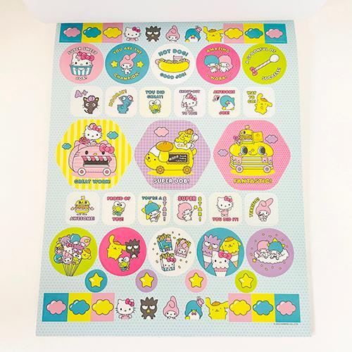 ハローキティ＆ フレンズ ステッカー アクティビティ ブック 500