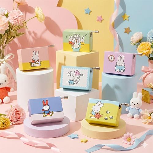 ミッフィー オルゴール ミュージックボックス ブラインドボックス 1ピース 21031 MIFFY 手回し クラシック ディックブルーナ キャラクター 雑貨 グッズ 輸入 |  | 01