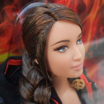 バービー Barbie ハンガーゲーム(Hunger Games) Katnissドール7125【コレクター ブラックラベル カットニス】  [宅配便配送のみ] |  | 05
