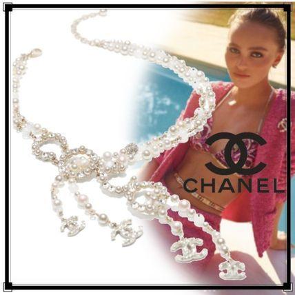 【超特価sale開催】  シャネル Chanel 21Cruise 最新作 ネックレス 海外 限定 ネックレス CC ロゴ パール ホワイト ネックレス、ペンダント