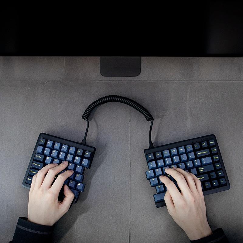 MISTEL Mistel Barocco MD770 RGB BT 無線 キーボード 英語 US MISTEL Mistel Barocco MD770 RGB BT 無線 キーボード 英語 US