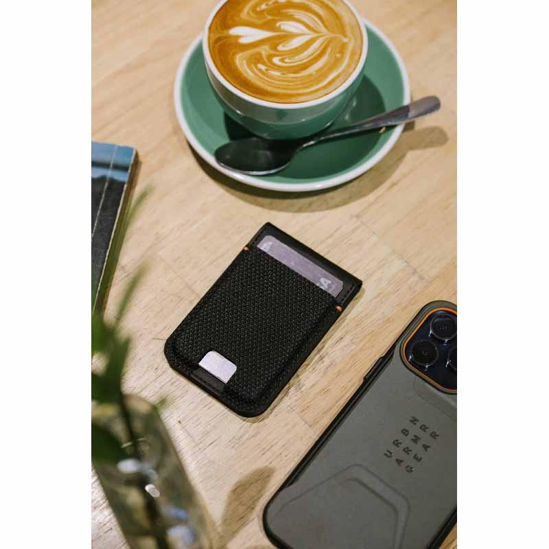 uag スタンド付きマグネットウォレット UAG Magnetic Wallet With Stand