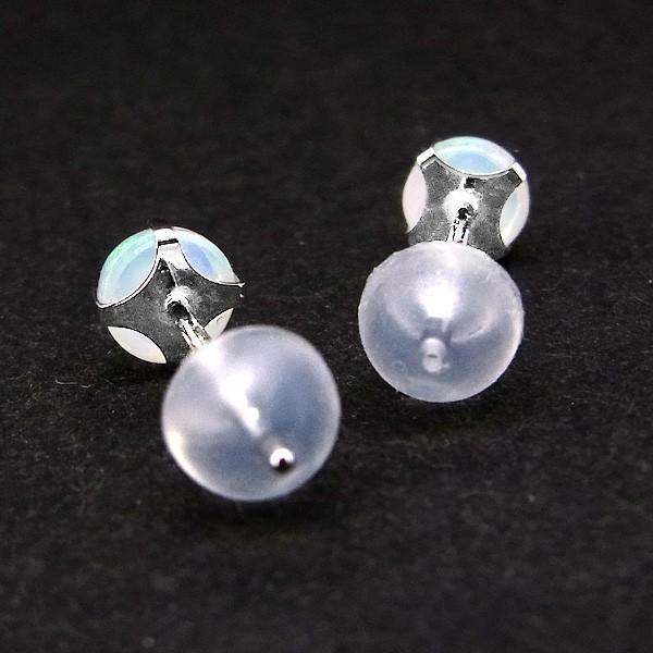 Pt900 プラチナ900 製 4mm ラウンド カボッション エチオピア産 オパール ピアス 10月 誕生石の画像
