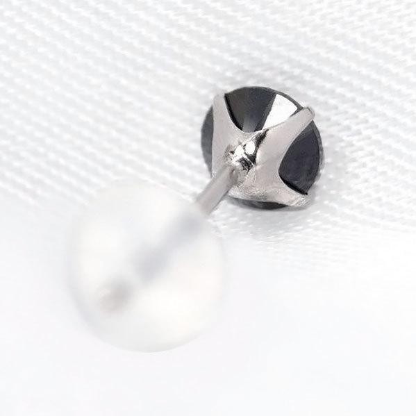 Pt900 プラチナ900 製 4mm ブラックスピネル 4本爪 定番 スタッド