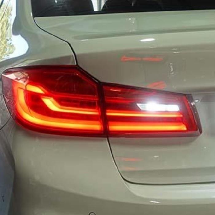 BMW F30 後期テールランプ　バックランプLED付き BMW F30 3シリーズセダン用 LED 流れるウィンカー 後期仕様