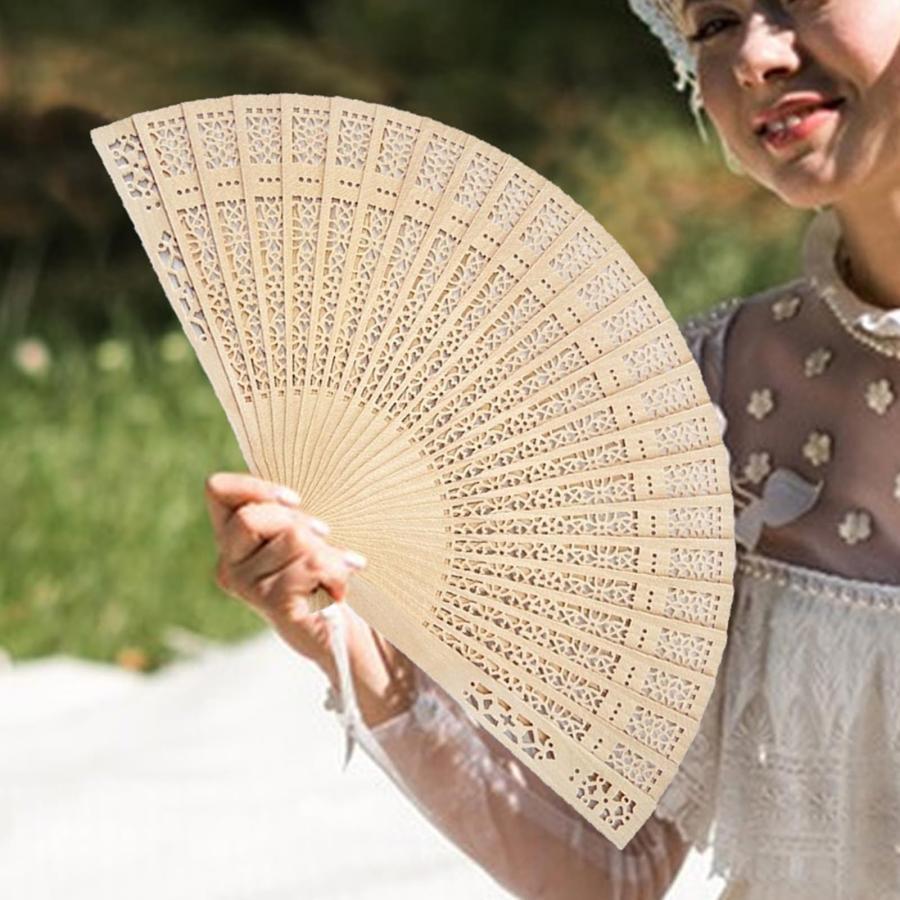 中空アウト 折りたたみ式 扇子 折りたたみ 白檀 香木 透かし彫り 個人