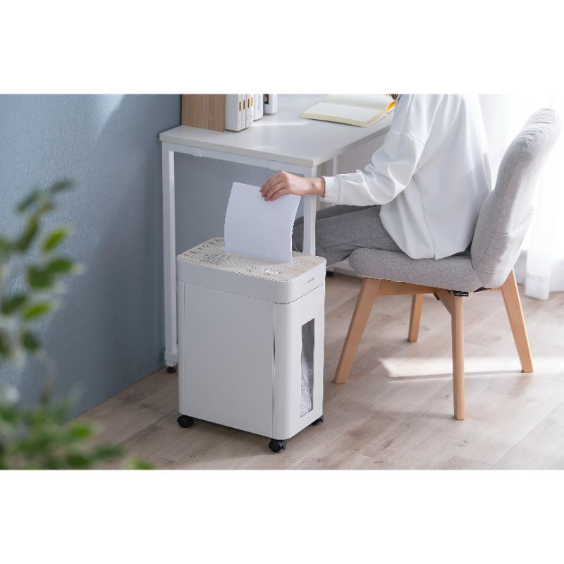 【1点】事務用品 オフィスシュレッダーOS-A17C-W アイリスオーヤマ 00808199の画像