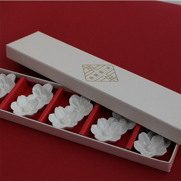 箸置き さくらの花 5個セット - おしゃれ陶器プレゼントに 白磁