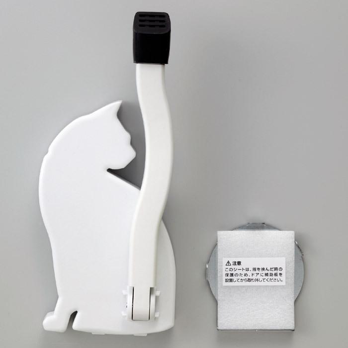 高い素材】 スマイルキッズ ドアストッパーねこ ホワイト SMILE KIDS AKS-05WH マグネット式ネコ型ドアストッパー 片足で上げ下げラクラク 使わない時は上げて固定 ドアストッパーねこ AKS-05BK AKS-05WH(戸口ロック ストッパー ネコ 猫 かわいい)