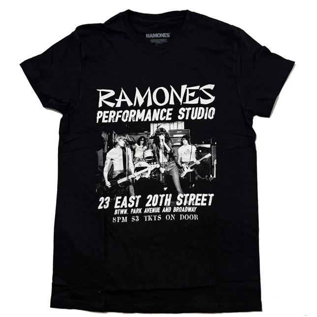 ロックオフ Tシャツ 半袖 ラモーンズ イーストビレッジ 黒 ROCK OFF RAMONES EAST VILLAGE ブラック プリントTシャツ |  | 01