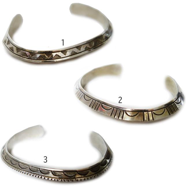 インディアンジュエリー ナバホ族 バングル トライアングル シルバー ブレスレット | 