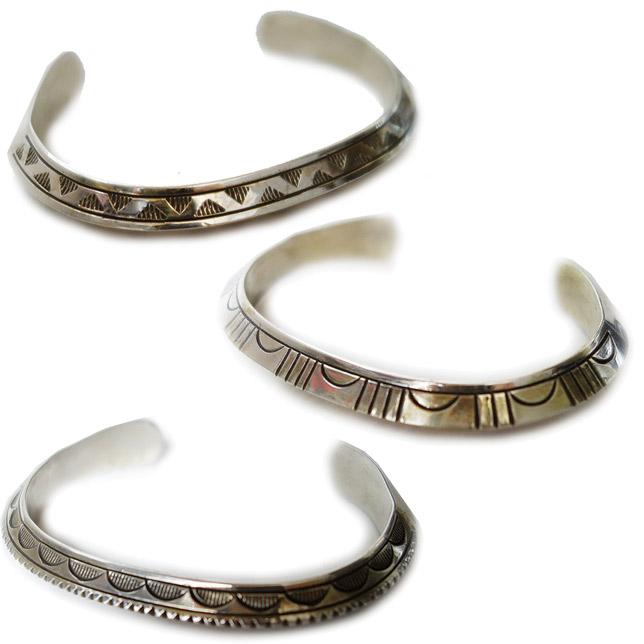 インディアンジュエリー ナバホ族 バングル トライアングル シルバー ブレスレット |  | 01