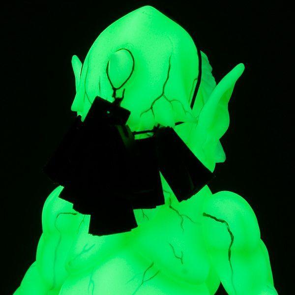 DEBRIS JAPAN 蓄光緑 / 蓄光橙 | MEDICOM TOY | 01