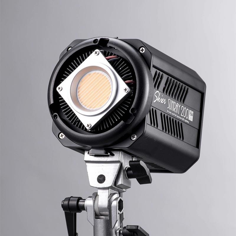 Skier Sunrayキューブ色温度可変200w大光量LEDライト_AAA503D Skier Sunrayキューブ色温度可変200w大光量LEDライト_AAA503D