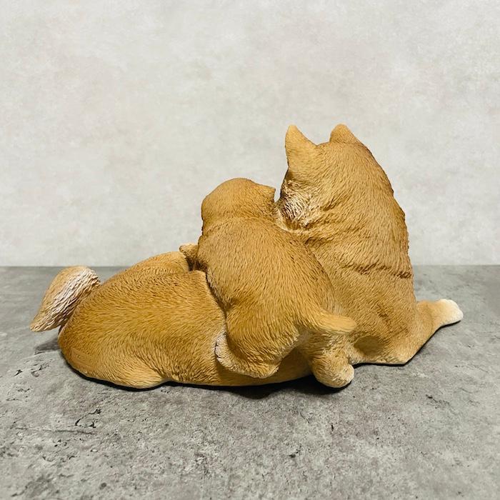 かわいい犬の置物 親子の柴犬 グッズ 動物 おしゃれ 玄関 インテリア 卓上 ガーデン 庭 woobia ウービア |  | 07