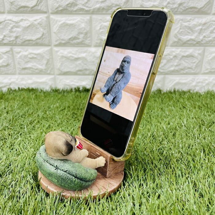 スマホスタンド テレビを見るパグ いぬ 犬 卓上 アニマル プレゼントギフト かわいい置物 おしゃれ 動物 スマホホルダー |  | 03
