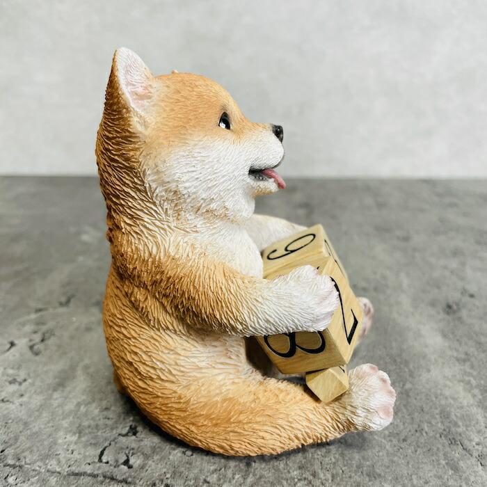 かわいい 犬 置物 柴犬の卓上日付カレンダー デスク上 おしゃれ 動物 可愛い リアル インテリア 動物 ガーデンオーナメント |  | 06
