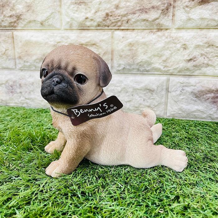 可愛いパグの置物 休憩中 犬 プレゼント ギフト 贈り物 リアル