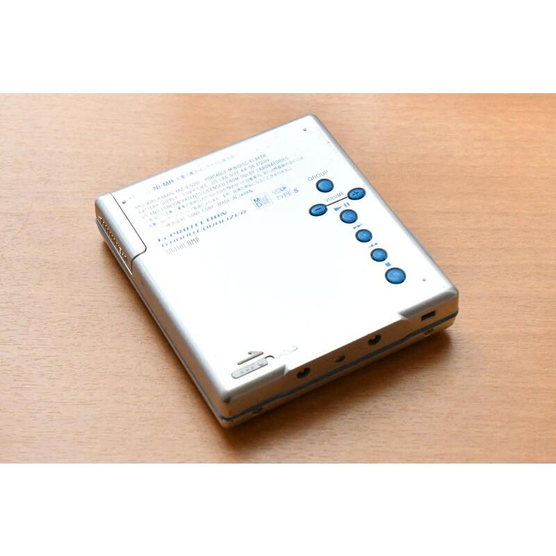 MDウォークマン MZ-E520-S シルバー ポータブル MD プレイヤー【中古】 |  | 01