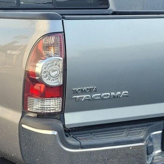 トヨタTE27 25系　トランクリッド上のエンブレム トヨタ純正パーツ フロント TOYOTA エンブレム トヨタ