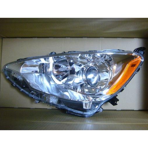 アクア トヨタ NHP10 PriusC USAヘッドランプASSY ハロゲンM/C前