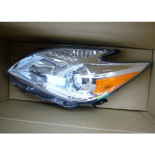 プリウス トヨタ ZVW30 PRIUS USAヘッドランプ後期 ハロゲン : パーツ