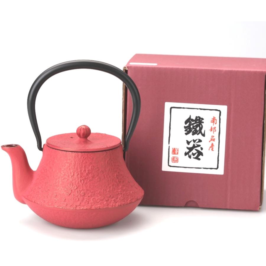 岩手県伝統工芸 南部鉄器 鉄瓶 富士桜 (赤)ホーロー加工 約400ml 岩手県伝統工芸 南部鉄器 鉄瓶 富士桜 (赤)ホーロー加工 約400ml