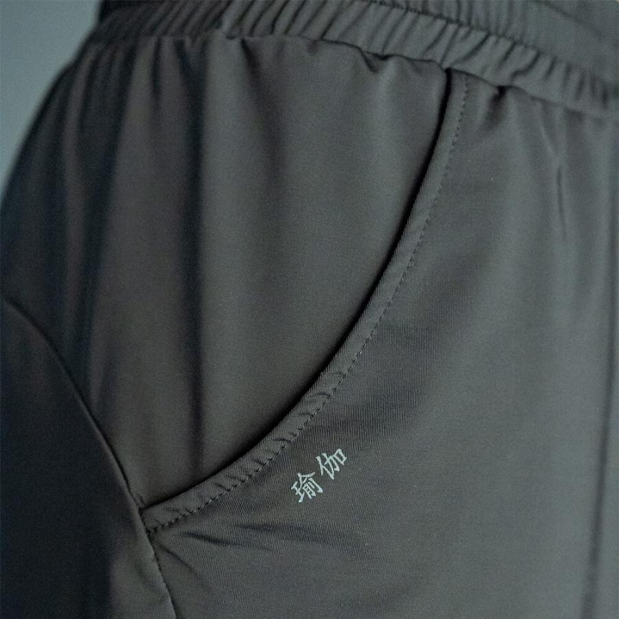 スリア ヨガウェア パンツ メンズ ピアーズショートパンツ su-p666 ヨギ suria 2024 オールシーズン 新作 ロゴ シンプル 無地 多機能 接触冷感 軽量 吸水速乾 シ | suria | 05