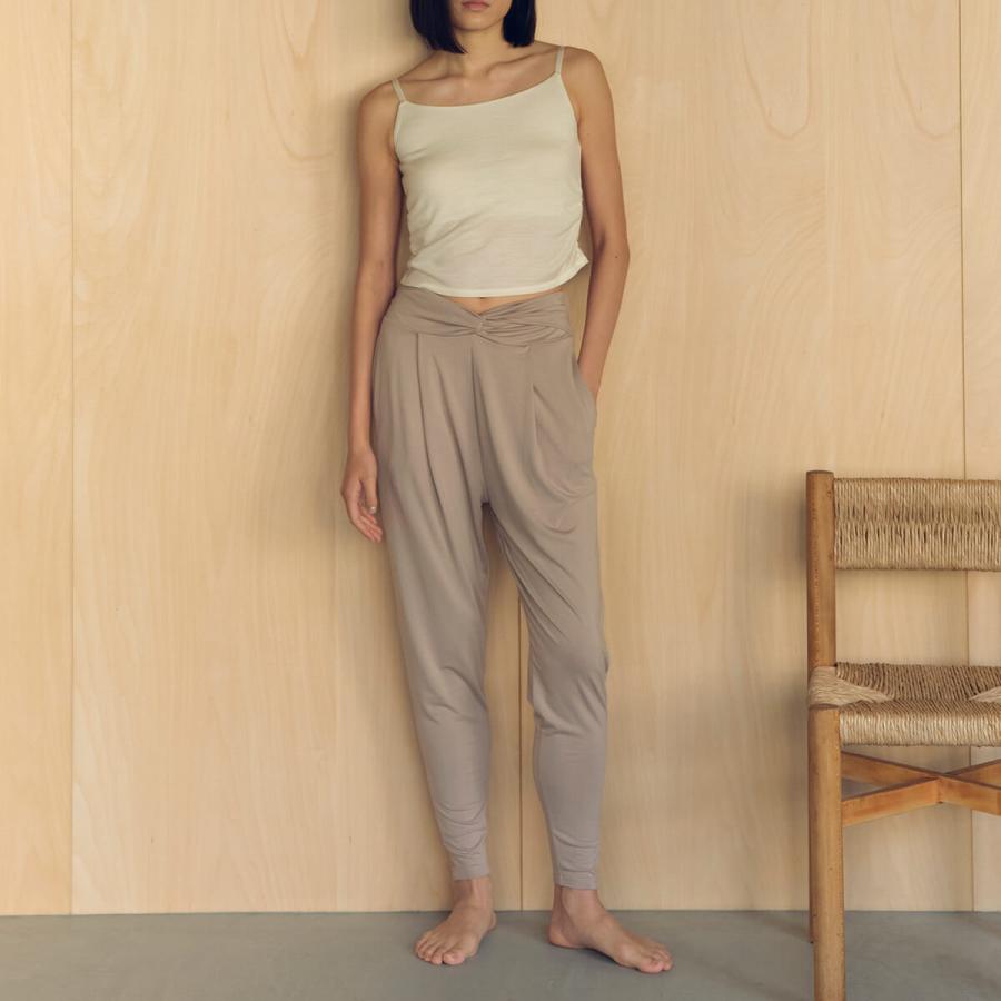 suria スリア セール カップ付き トップス キャミソール スポーツ ヨガウェア ジュリエットキャミ su-b522 キャミ ヨガ ピラティス ウェア ヨガ ウール 新作 無 | suria | 09