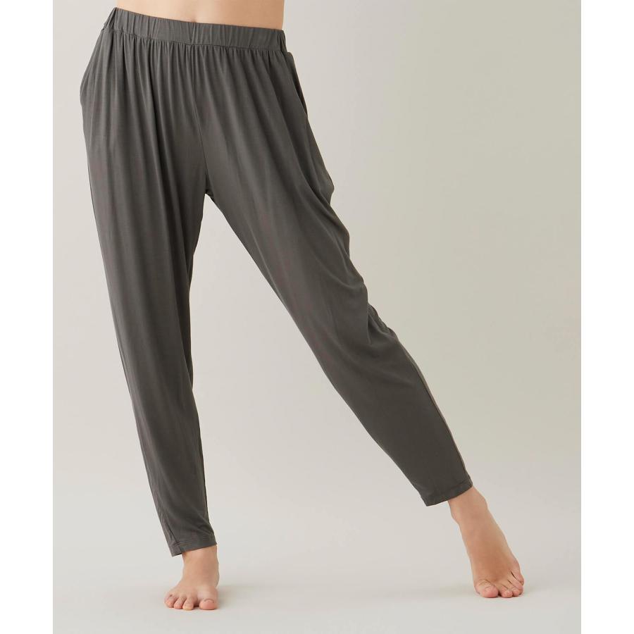 suria スリア ヨガウェア ヨガパンツ ゆったり アミティエパンツ su-p689 体型カバー おしゃれ かわいい シンプル ピラティスウェア レディース S/Mサイズ 2025 | suria | 01