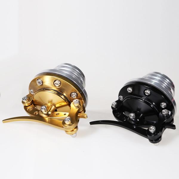 並行輸入品 トライアンフ ボンネビル スクランブル T120 T100 スラクストン 2001-2021 用 ブラックゴールド クイックリリース 燃料ガスタンク オイルキャッの画像