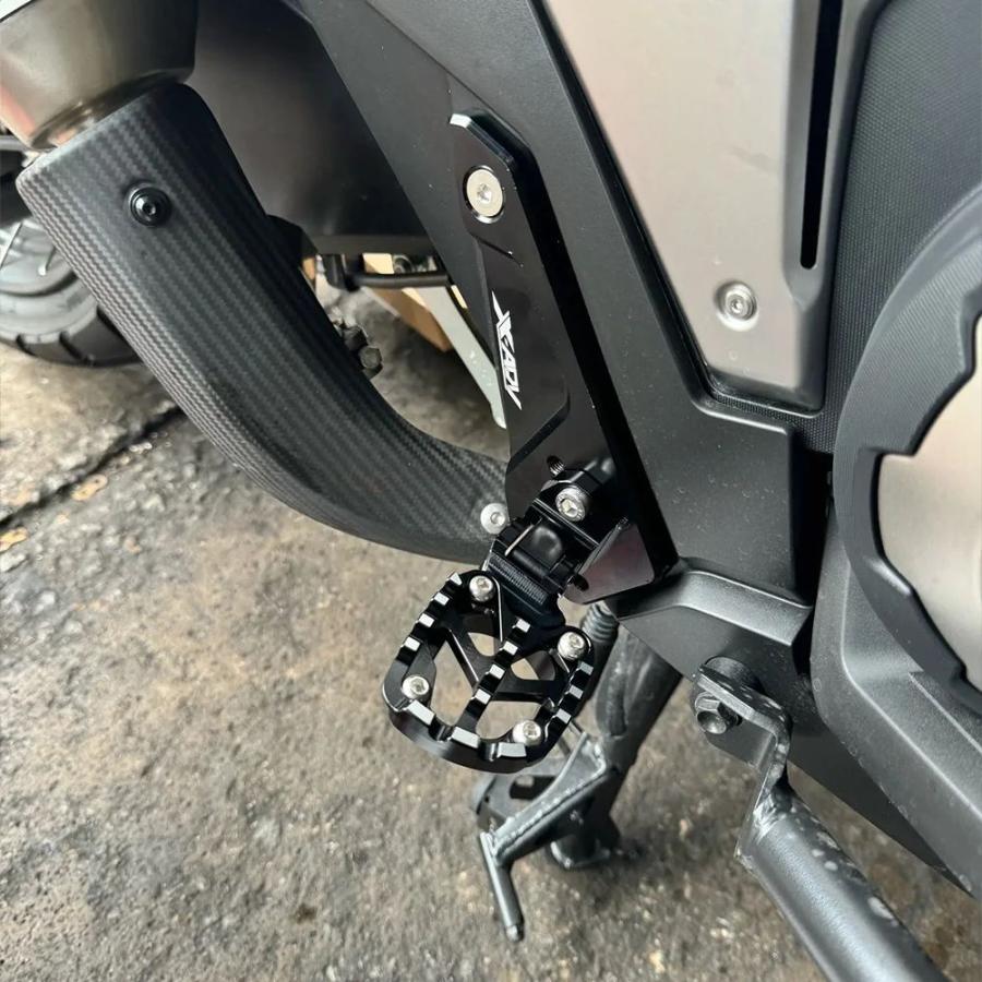 並行輸入品 2025 X-ADV オートバイ CNC リアペダルフットスタンド折りたたみフットレスト助手席フットペグホンダ XADV 750 XADV750 2022 2023 2024