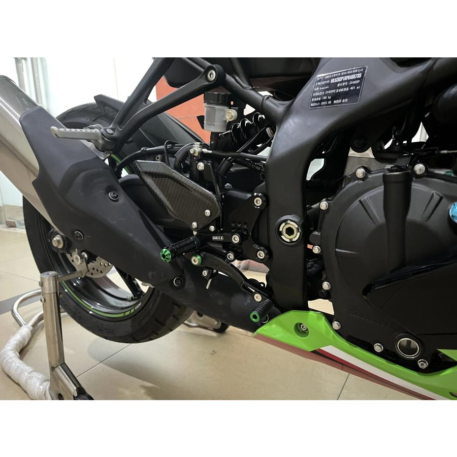 並行輸入品 カワサキバイク フットレスト リアセット ZX25R ZX4R ZX4RR