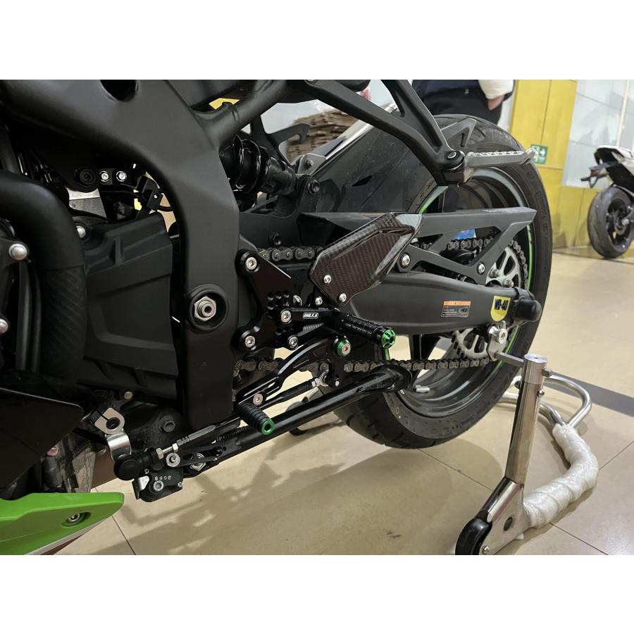 並行輸入品 カワサキバイク フットレスト リアセット ZX25R ZX4R ZX4RR