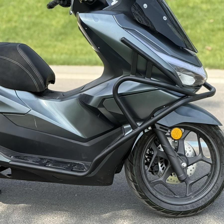 並行輸入品カスタムバイクスペアパーツ 2025年式 PCX160 バンパー