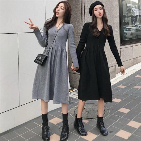 Sacai美品size3フリル付きミニニットワンピース 長袖 Vネック ワンピース Vネックギャザーフレアニットワンピース「低身長