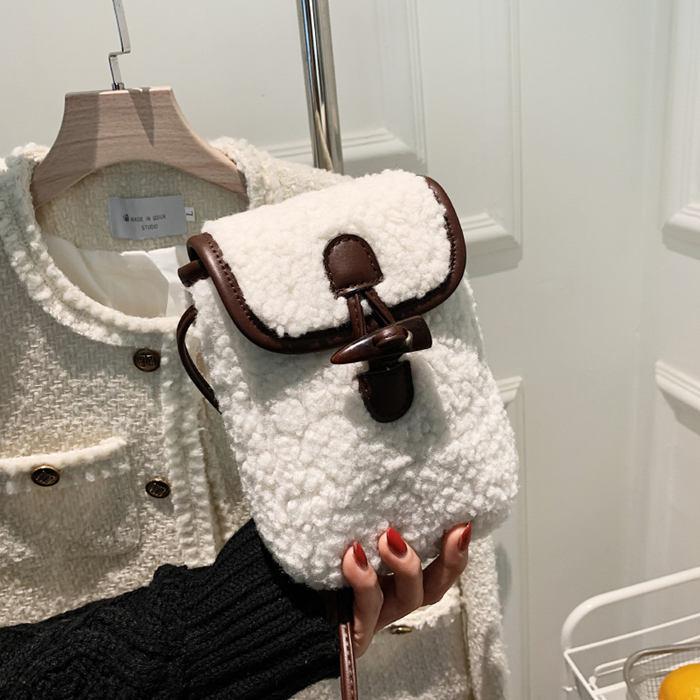 送料無料 モコモコ ふわふわ バッグ 斜め掛け ショルダーバッグ かわいい お出かけ 携帯収納 軽量便利 オシャレ : プチ・シャレット ...
