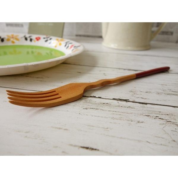 カトラリー 木製 cm くねくね サラダフォーク 赤 かわいい モダン 人気 フォーク おしゃれ 通販 販売 安い おすすめ Sf 003r 食器と陶器のネット通販プチエコ 通販 Yahoo ショッピング